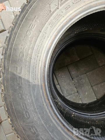 Зимни гуми 215 65 15 Nokian, снимка 3 - Гуми и джанти - 52950326