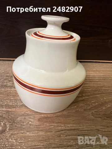 Стара порцеланова захарница