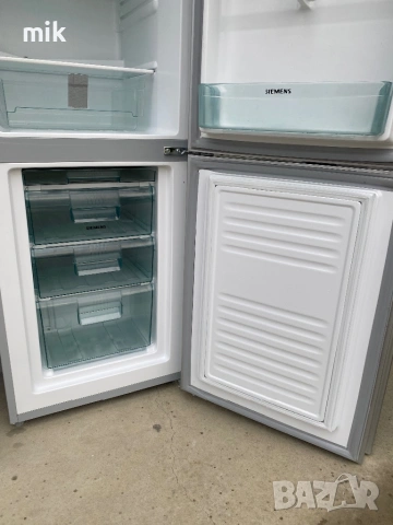 Дизайнерски червен хладилник с фризер Сименс, снимка 7 - Хладилници - 53997739