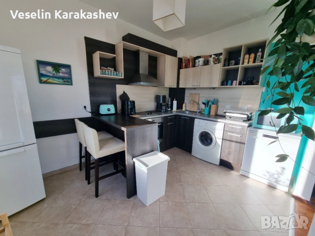 ПРОДАВА СЕ АПАРТАМЕНТ НАД ЕЗЕРОТО С ПОДЗЕМНО ПАРКОМЯСТО! ДИРЕКТНО ОТ СОБСТВЕНИК - БЕЗ КОМИСИОННИ!, снимка 5 - Апартаменти - 52790184