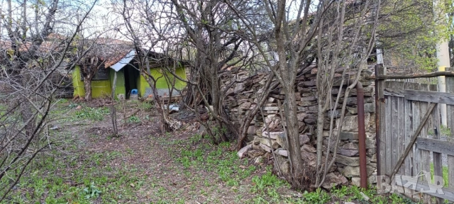 Продавам, Парцел, с Петрич, общ. Златица, махала Бодят, 350 кв.м., УПИ, 14 000 Е, снимка 2 - Парцели - 53014043