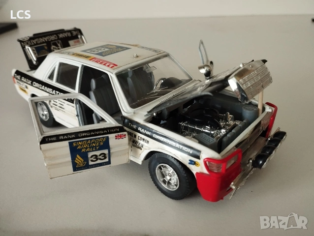 Bburago Mercedes 450 SEL Made in Italy Количка 1/24 , снимка 6 - Колекции - 54271547