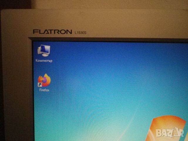 Монитор LG Flatron 1530S , снимка 3 - Монитори - 46429054