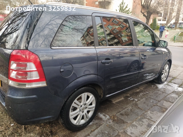 Vauxhall (Opel) Zafira 1.6 бензин, 2010 г. (За части или скрап), снимка 2 - Автомобили и джипове - 53745409