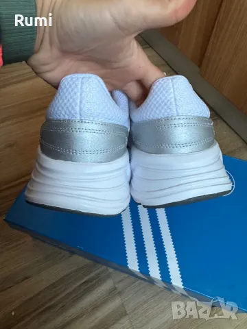 Нови оригинални маратонки adidas Galaxy 6 Cloud! 44 н, снимка 6 - Маратонки - 48559419