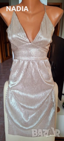 Рокля бляскава