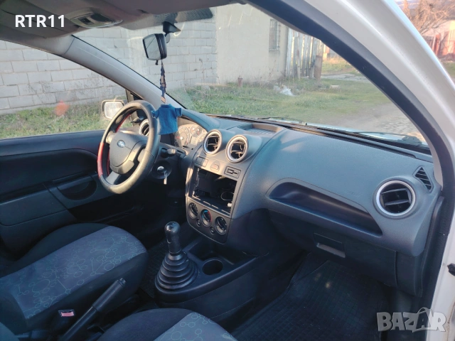 Ford Fiesta 1.3 , снимка 6 - Автомобили и джипове - 53048271