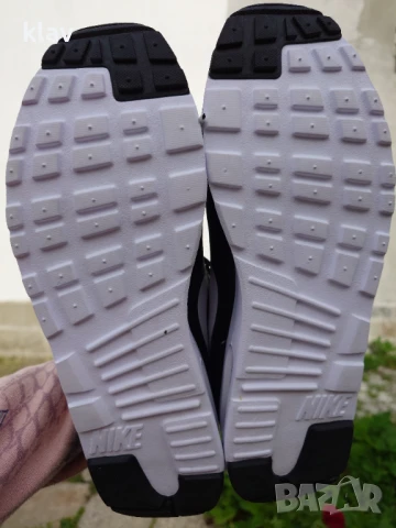 Маратонки Nike AIR MAX TAVAS 44.5, снимка 7 - Маратонки - 50488420