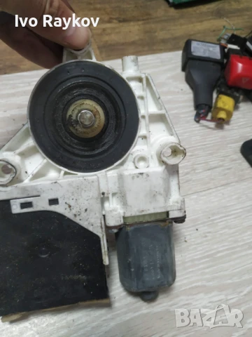 Мотор стъклоповдигач Audi A3, S3 , 8P4 959 801 B, снимка 9 - Части - 51006755