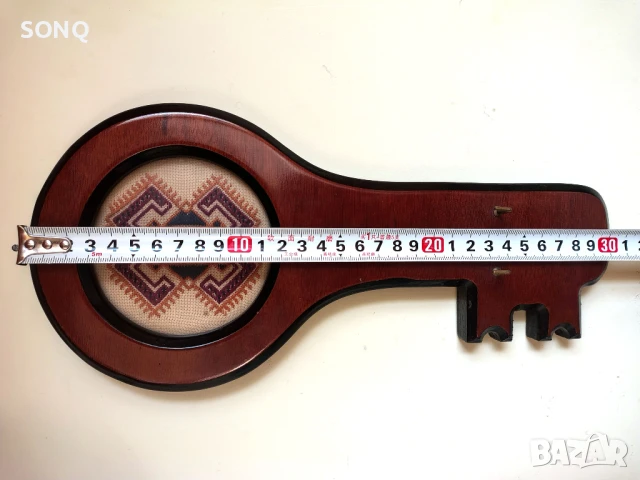 Страхотна Закачалка Ключ Със Бродерия, снимка 4 - Антикварни и старинни предмети - 51163952