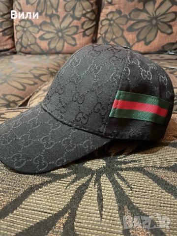 Нова шапка Gucci.