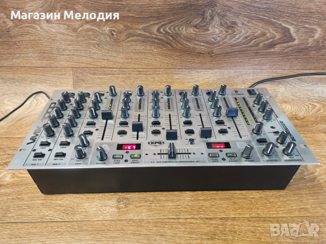 Миксер Behringer Pro Mixer VMX1000 Смесителен пулт – Огромен DJ пулт, снимка 3 - Ресийвъри, усилватели, смесителни пултове - 53778190