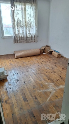 Продавам етаж от къща в Карнобат 