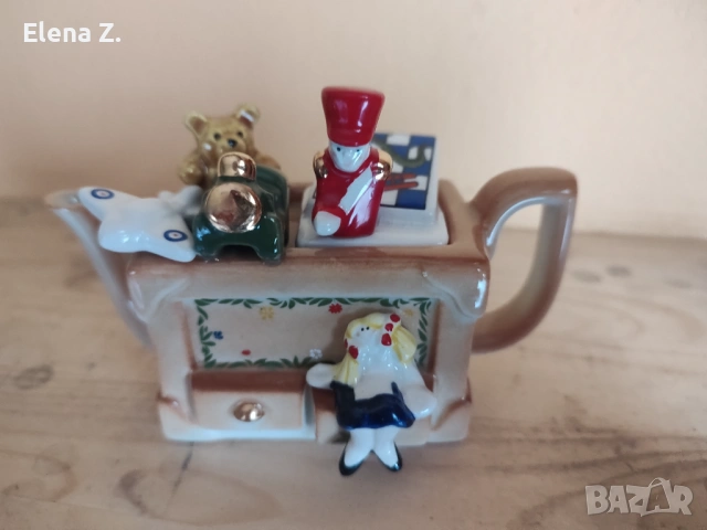 Пол Кардю малък чайник Toy Box