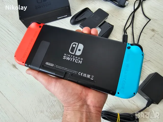 Nintendo Switch V2 - пълен комплект, снимка 4 - Nintendo конзоли - 49268534