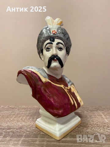 Бюст на Богдан Хмелницки, снимка 3 - Антикварни и старинни предмети - 52410644