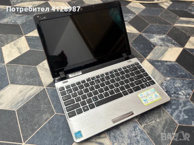 Продавам Asus EeePC 1201HA, снимка 1 - Лаптопи за дома - 48556401