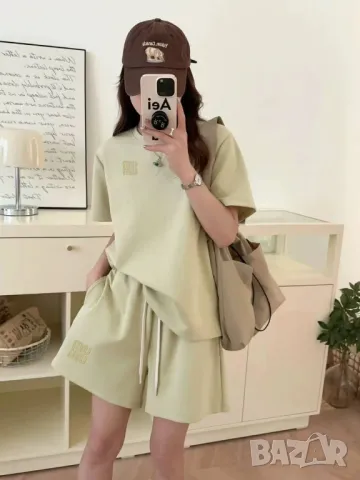 дамски екипи Miu Miu , снимка 2 - Спортни екипи - 50407168