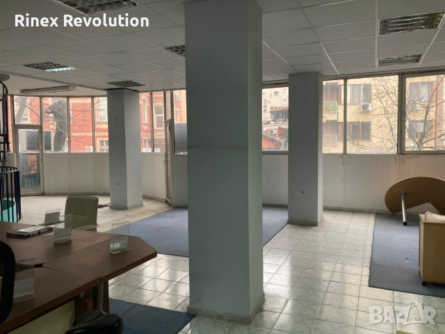 Офис под наем в Центъра, снимка 3 - Офиси - 53910422