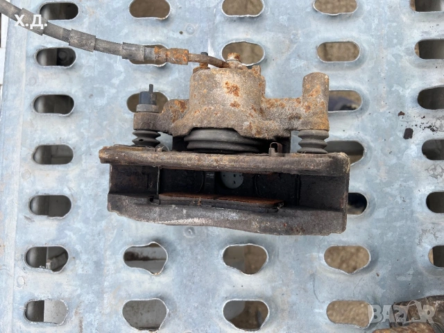 Преден ляв спирачен апарат Мазда 6 2005г 2.0 бензин 147кс , снимка 2 - Части - 54060059