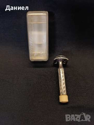 Интересна стара бръсначка