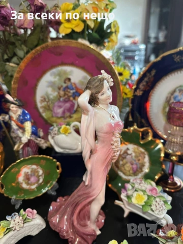 Coalport England  1993  "Ruby" 25 см прекрасна фигура на млада жена Код P2047