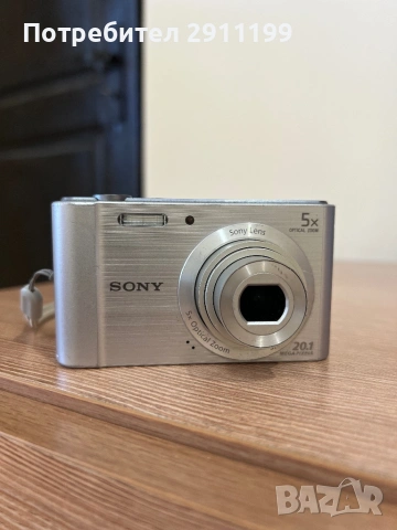Фотоапарат Sony 20,1Mp с подаръци, снимка 2 - Фотоапарати - 54242593