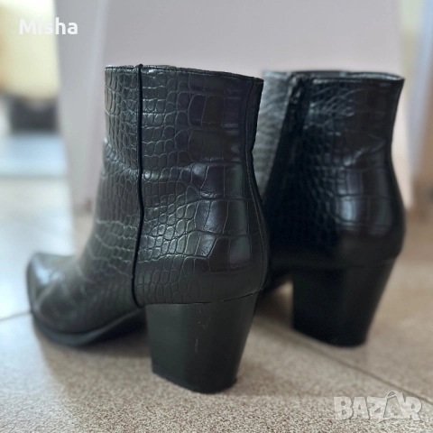 Дамски боти DEE ZEE от еко кожа 37 номер, снимка 4 - Дамски боти - 52488989