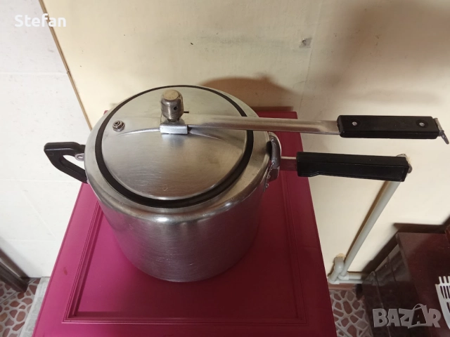 Тенджера под налягане