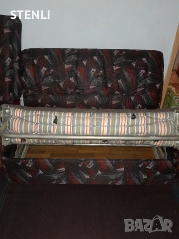 Продавам разтегателен диван,  двойка, снимка 4 - Дивани и мека мебел - 52643873