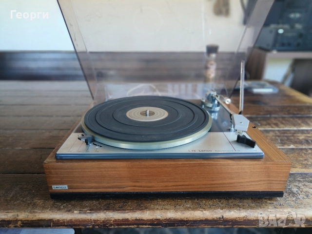 Грамофон Lenco L-75
