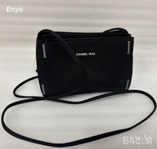 Малка черна дамска чантичка Daniel-Ray - черна