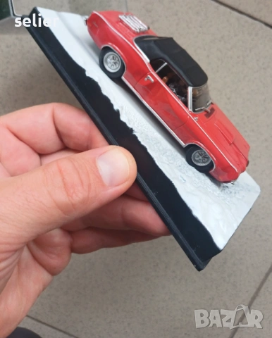 Това е колекционерски модел на Mercury Cougar XR7 в мащаб 1:43, вдъхновен от автомобила на Тереза ди, снимка 4 - Колекции - 53451231