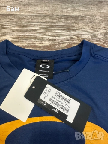 Оригинална мъжка тениска Oakley размер С-Уголемена,пасва и за М, снимка 3 - Тениски - 53850412