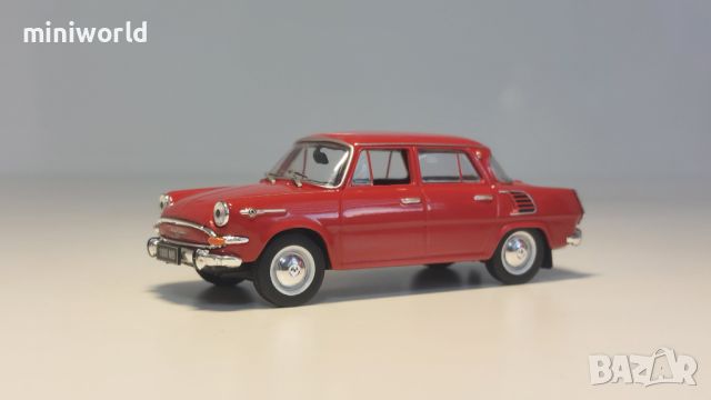 Skoda 1000MB 1968 - мащаб 1:43 на IXO моделът е нов в PVC дисплей-кейс, снимка 3 - Колекции - 46054858