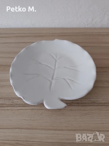 Чиния листо 22 см - черен/ бял, без шарка, снимка 2 - Чинии - 50844460