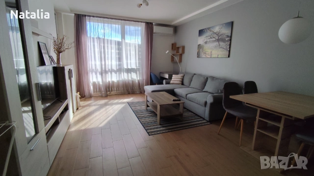 ПОД НАЕМ Прекрасен, просторен двустаен. Обзаведен. Затворен комплекс.