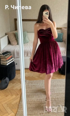 Кукленска червена бляскава рокля