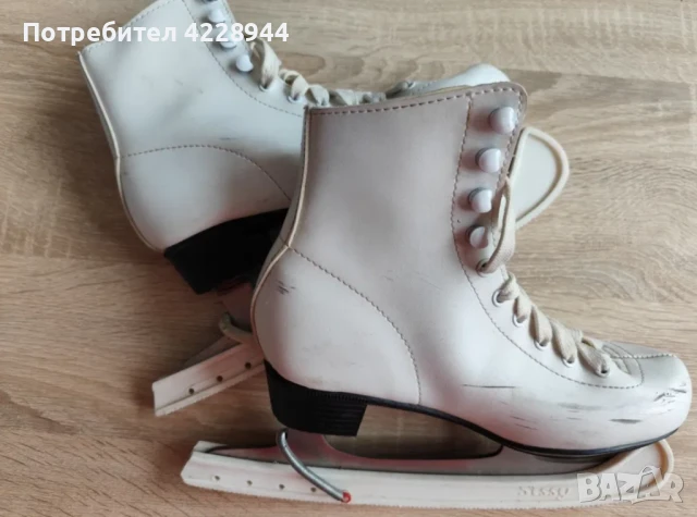 Дамски / детски Кънки за лед, естествена кожа, фигурно пързаляне номер 35, снимка 3 - Зимни спортове - 50778835