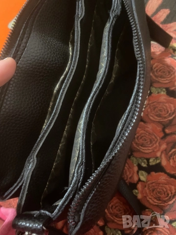 Дамска чанта Guess, снимка 7 - Чанти - 52487133