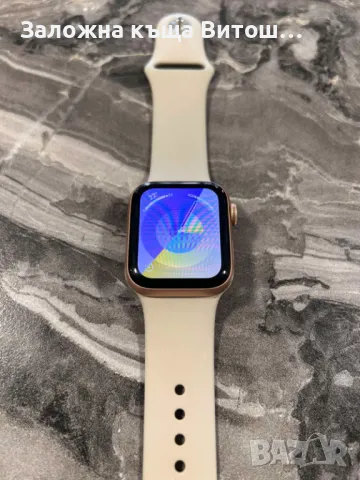 Apple Watch 4 Series 40mm, снимка 1 - Смарт часовници - 47510396