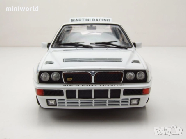 Lancia Delta HF Integrale Evo 1 Martini 6 1992 - мащаб 1:18 на Solido моделът е нов в кутия, снимка 5 - Колекции - 52153136