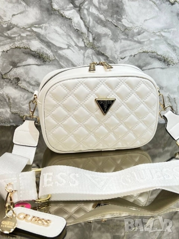 чанти GUESS MOON 💫 23 cm x 16 cm , снимка 2 - Чанти - 51699778