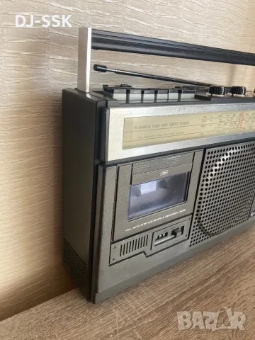 HITACHI TRK-5320E VINTAGE RETRO BOOMBOX Ghetto Blaster радио касетофон, снимка 8 - Радиокасетофони, транзистори - 47007446