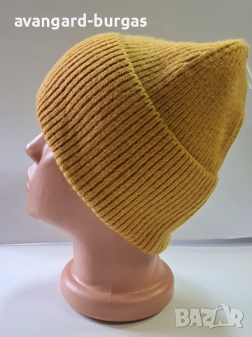 334 Дамска плетена шапка,ангора-бутикова, снимка 3 - Шапки - 52537870