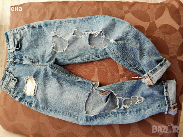 Дамски дънки и панталони. 