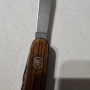 Продавам джобен сгъваем нож Victorinox / Викторинокс с дървени чирени, снимка 2