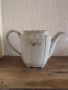 Порцеланов стар чайник, снимка 1 - Антикварни и старинни предмети - 46007195