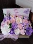 Кутия книга със сапунени цветя в лилаво,розово и бяло, снимка 1 - Подаръци за жени - 45496300