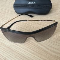 Слънчеви очила Vogue , снимка 5 - Слънчеви и диоптрични очила - 45100067
